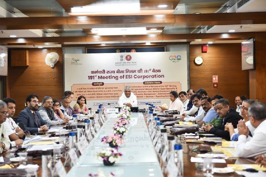 Shri Bhupender Yadav launches Chemotherapy Services in 30 ESIC Hospitals across the country