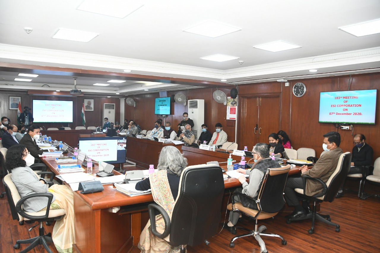 प्रेस प्रकाशनी कामगारों को बेहतर सेवाएं प्रदान करने के लिए क.रा.बी.निगम की प्रमुख नीतिगत पहलें